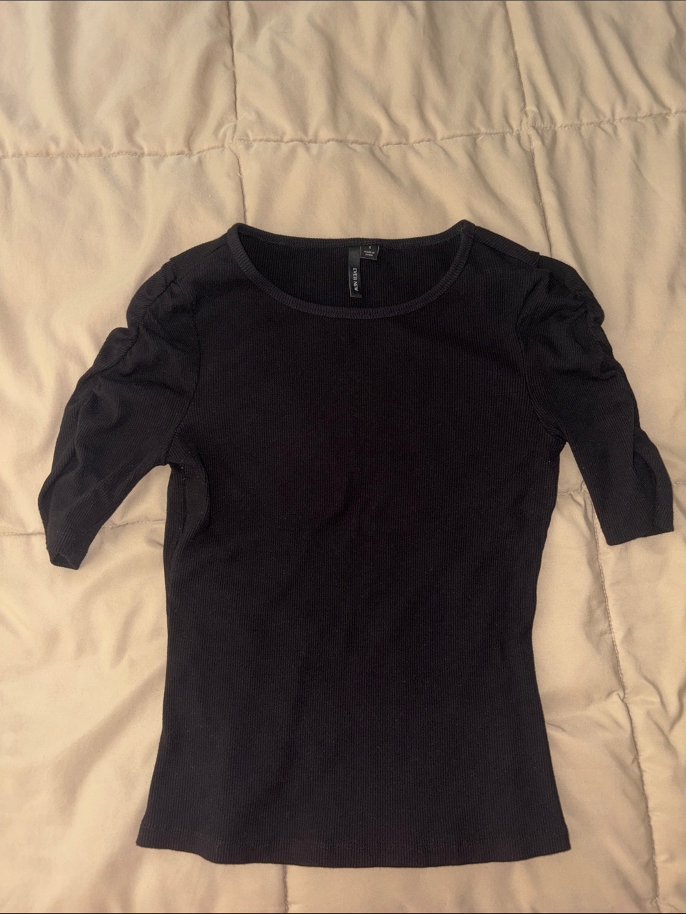 Ever New Black Short Sleeve Ribbed Top with Ruched Sleeves